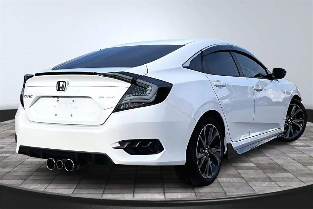 2020 Honda Civic Sport photo 2
