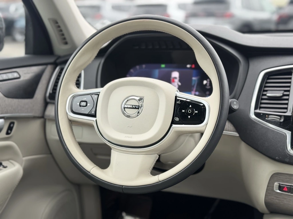 2024 Volvo - image 14