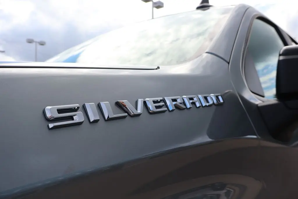 2026 Chevrolet Silverado 1500 RST photo 8