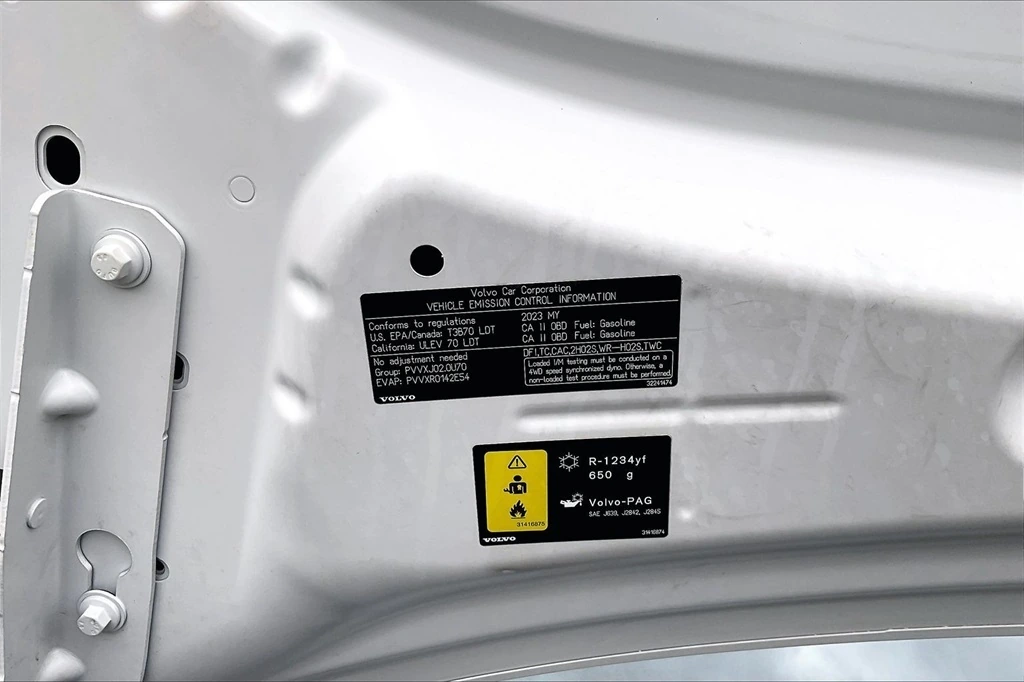 2023 Volvo - image 30