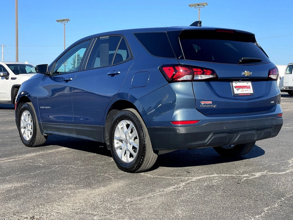 2024 Chevrolet Equinox LS - Photo 6