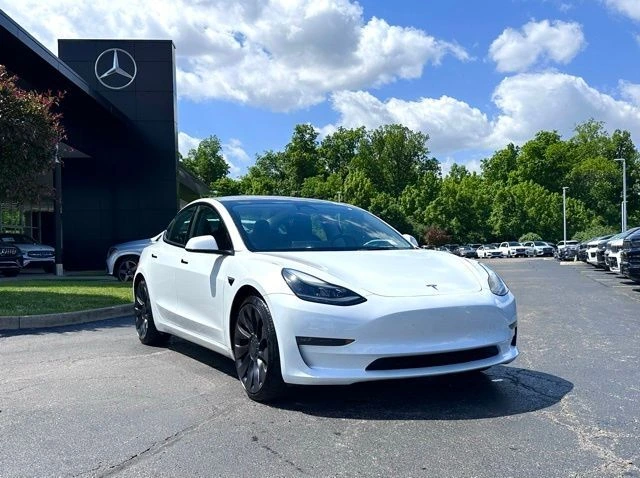 2023 Tesla Model 3 Performance's photo