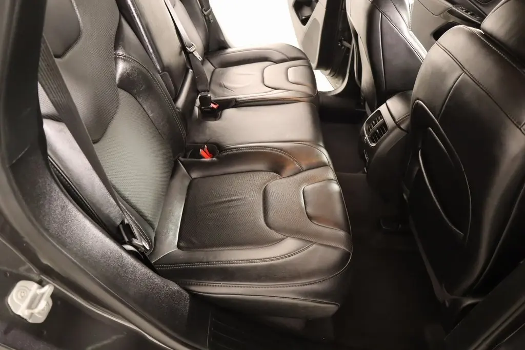 2023 Jeep Cherokee Altitude photo 6
