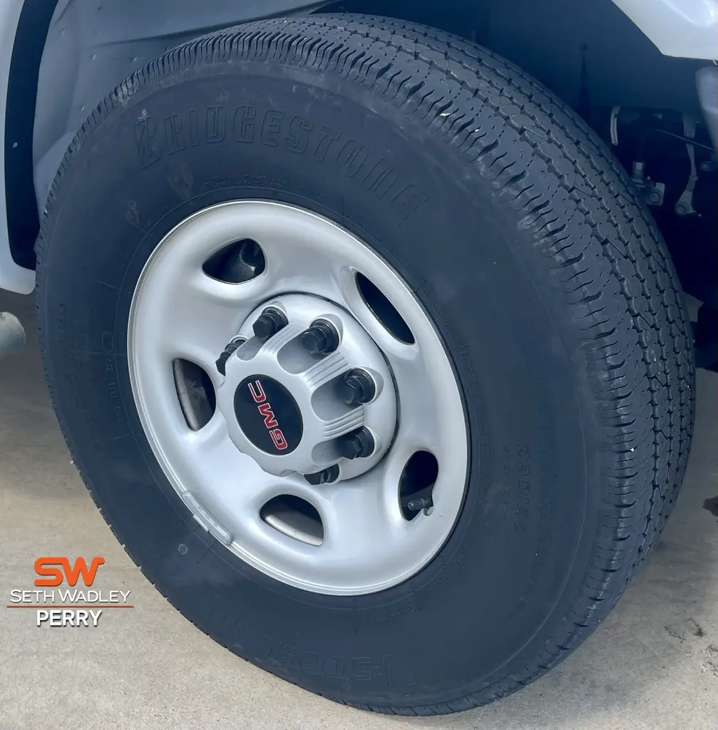 2024 Gmc Savana 2500 Cargo photo 8