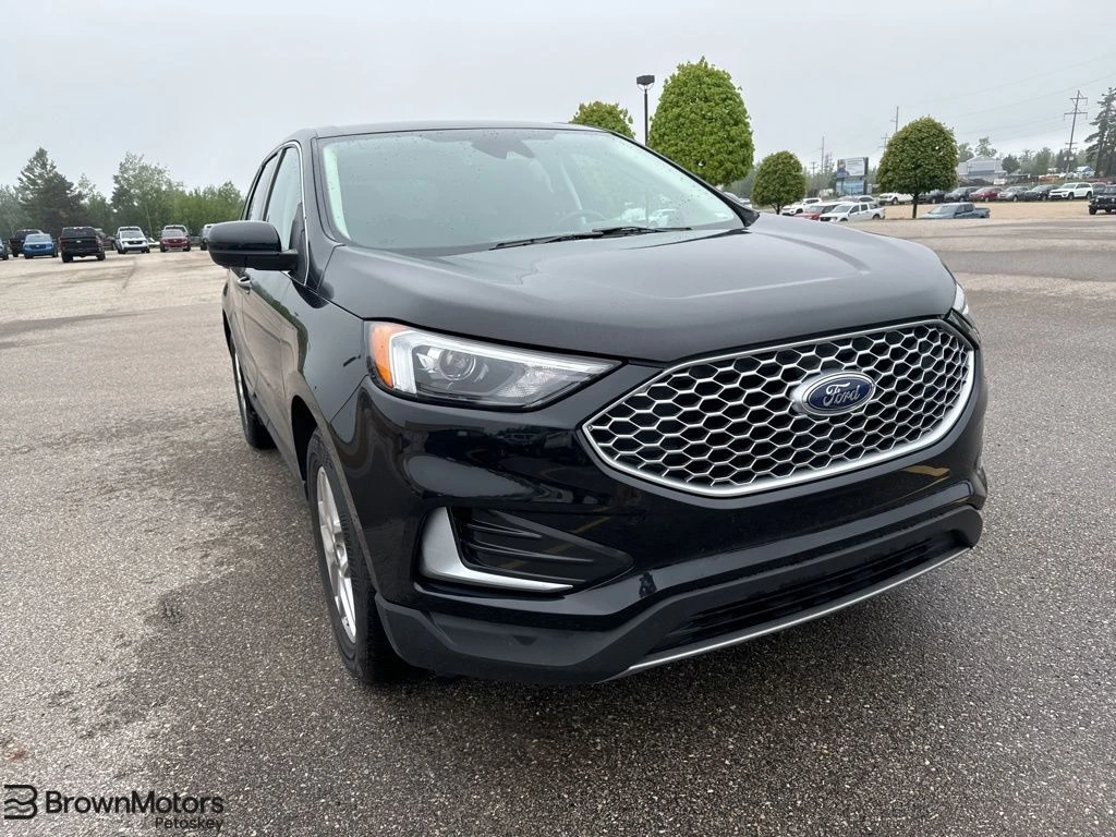 2024 Ford Edge SEL AWD's photo