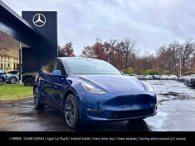 2023 Tesla Model Y Long Range's photo
