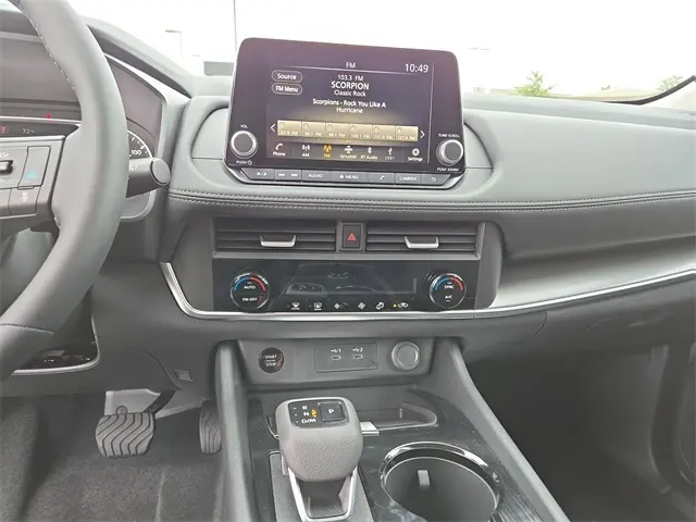 2026 Nissan Rogue SV photo 16