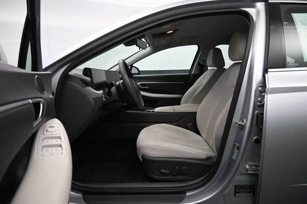 2025 Hyundai Sonata SEL - Photo 23