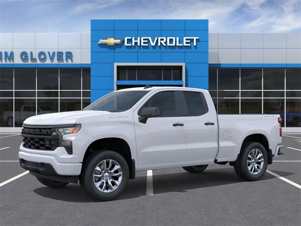 2026 Chevrolet Silverado 1500 Custom photo 2