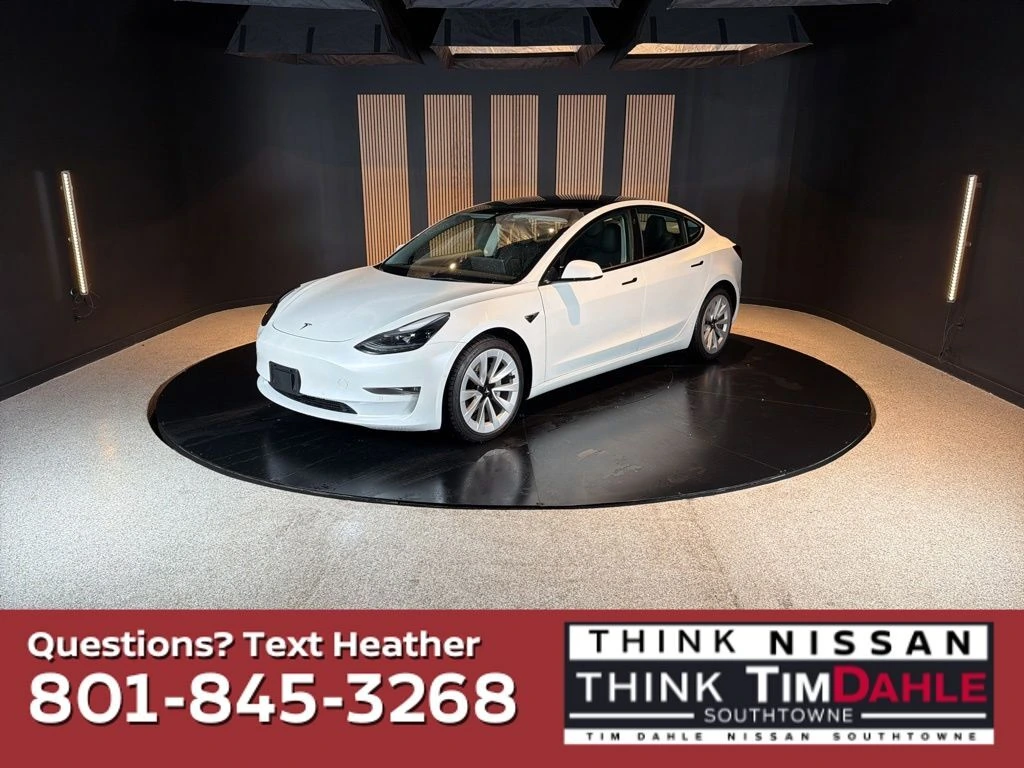 2022 Tesla Model 3 Long Range Dual Motor All-Wheel Drive's photo