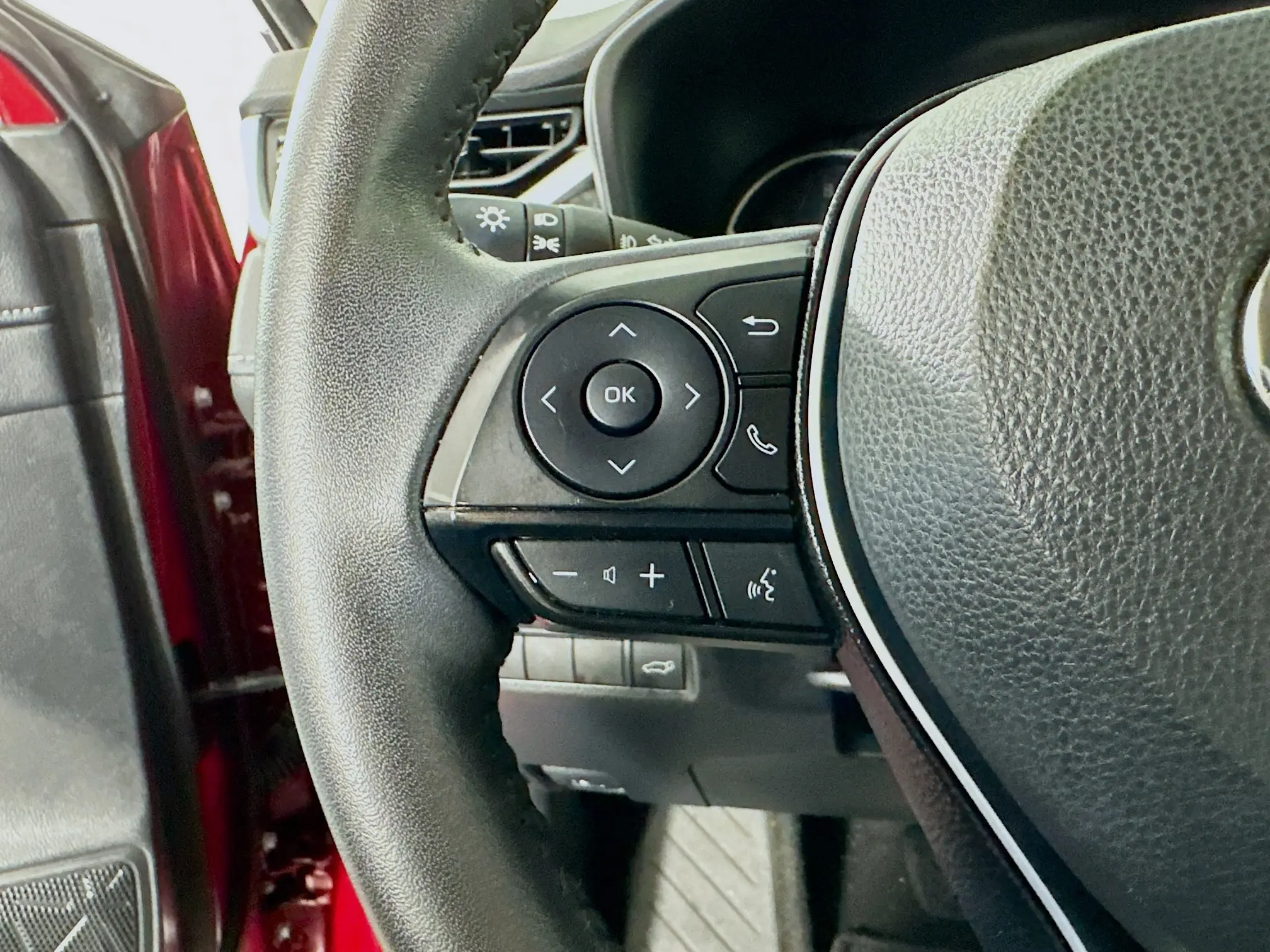 2020 Toyota RAV4 Limited photo 22