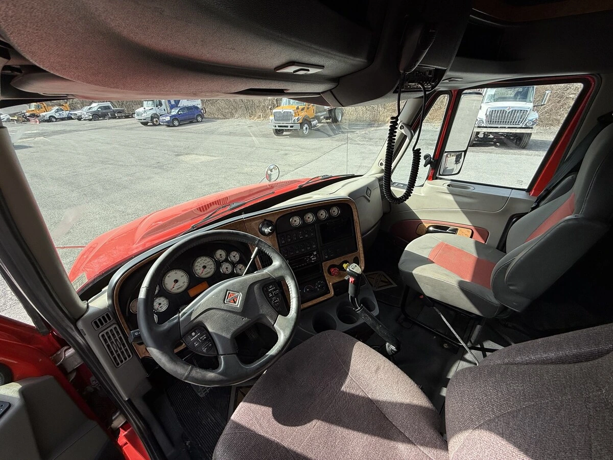 2016 International ProStar - image 12