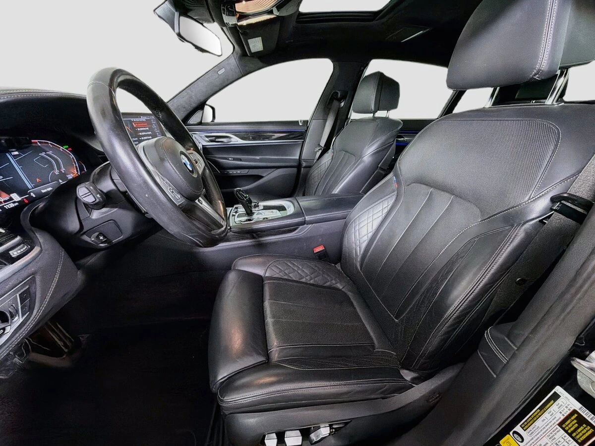 2020 BMW 7 Series 750i - Photo 12