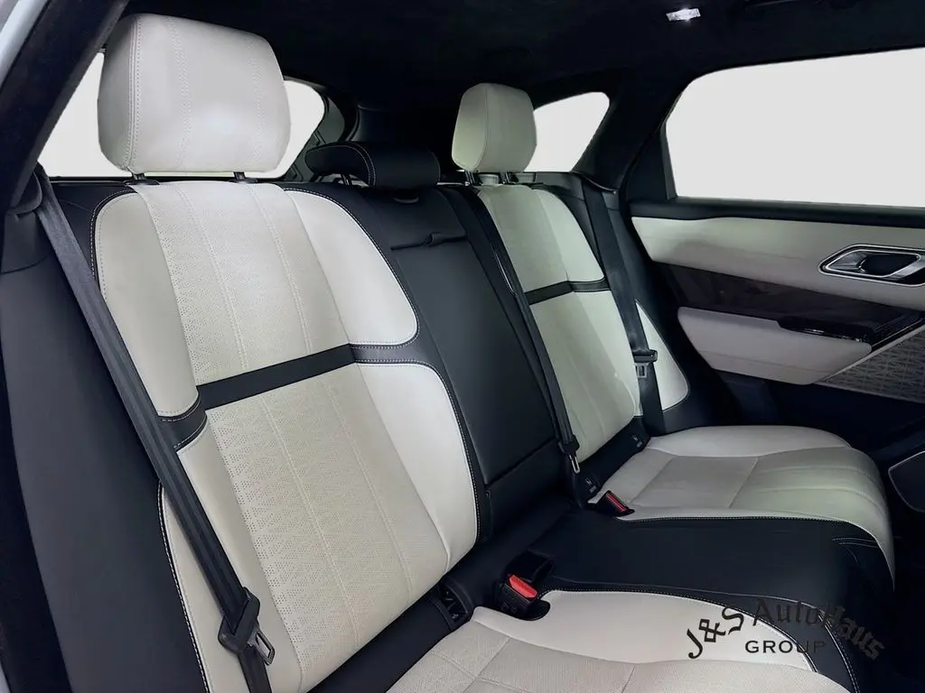 2018 Land Rover Range Rover Velar R-Dynamic HSE photo 31