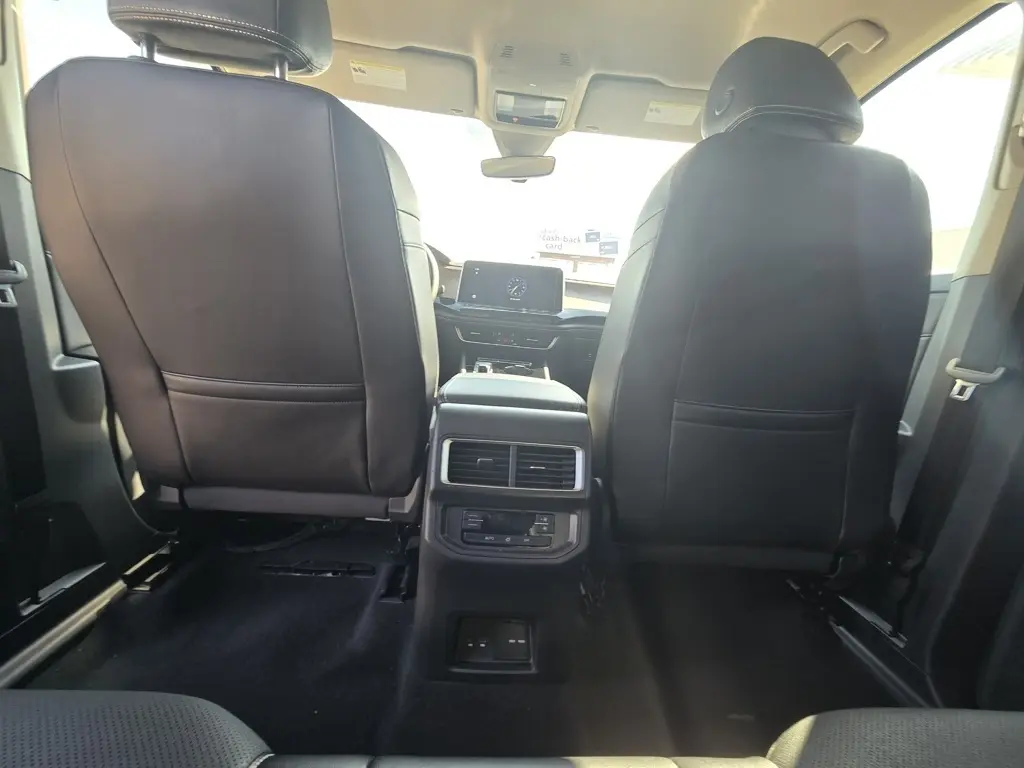 2024 Volkswagen Atlas SE Technology photo 15