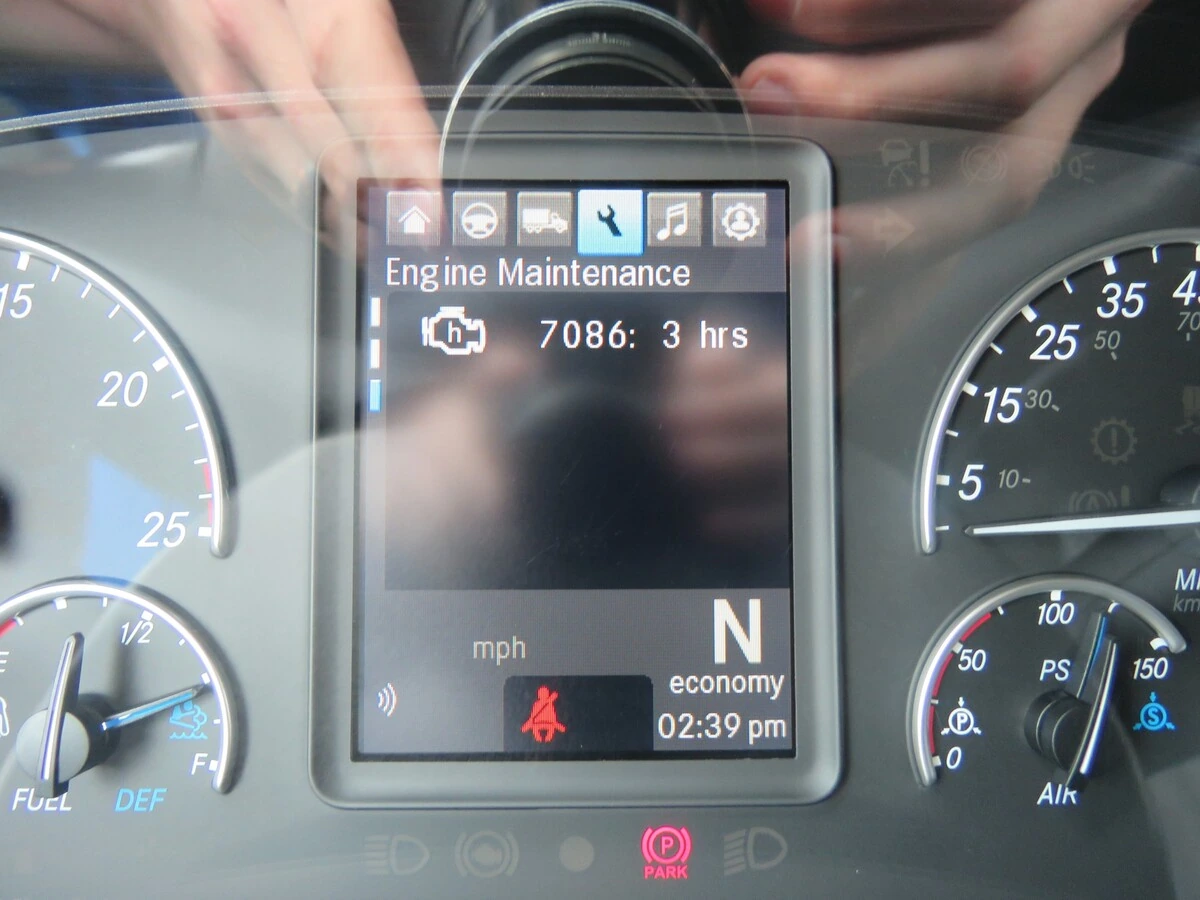 2023 Freightliner Cascadia - image 22