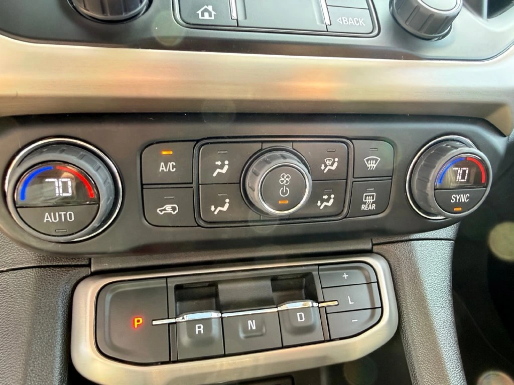 2023 GMC Acadia Denali - Photo 29