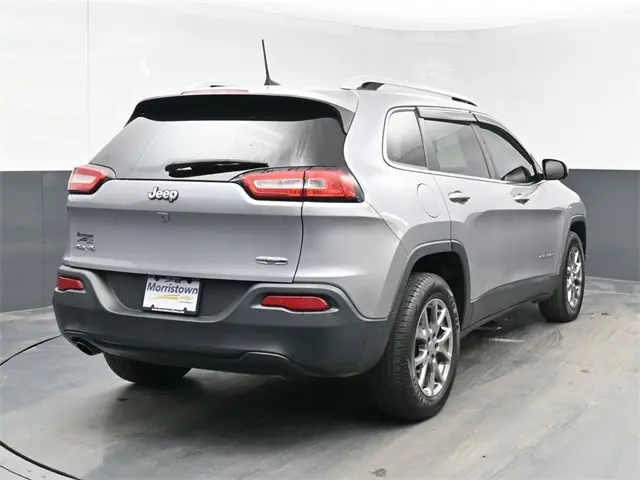 2018 Jeep Cherokee Latitude photo 8