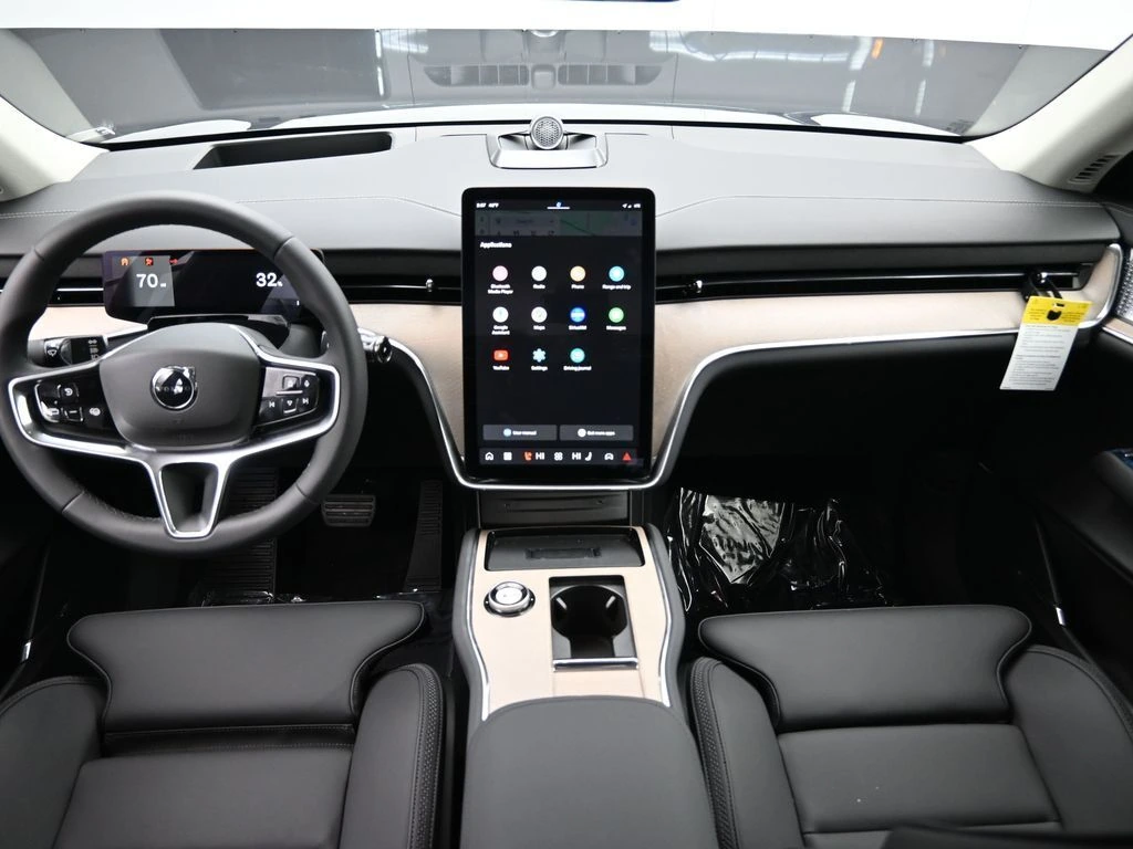 2025 Volvo EX90 Ultra - Photo 12