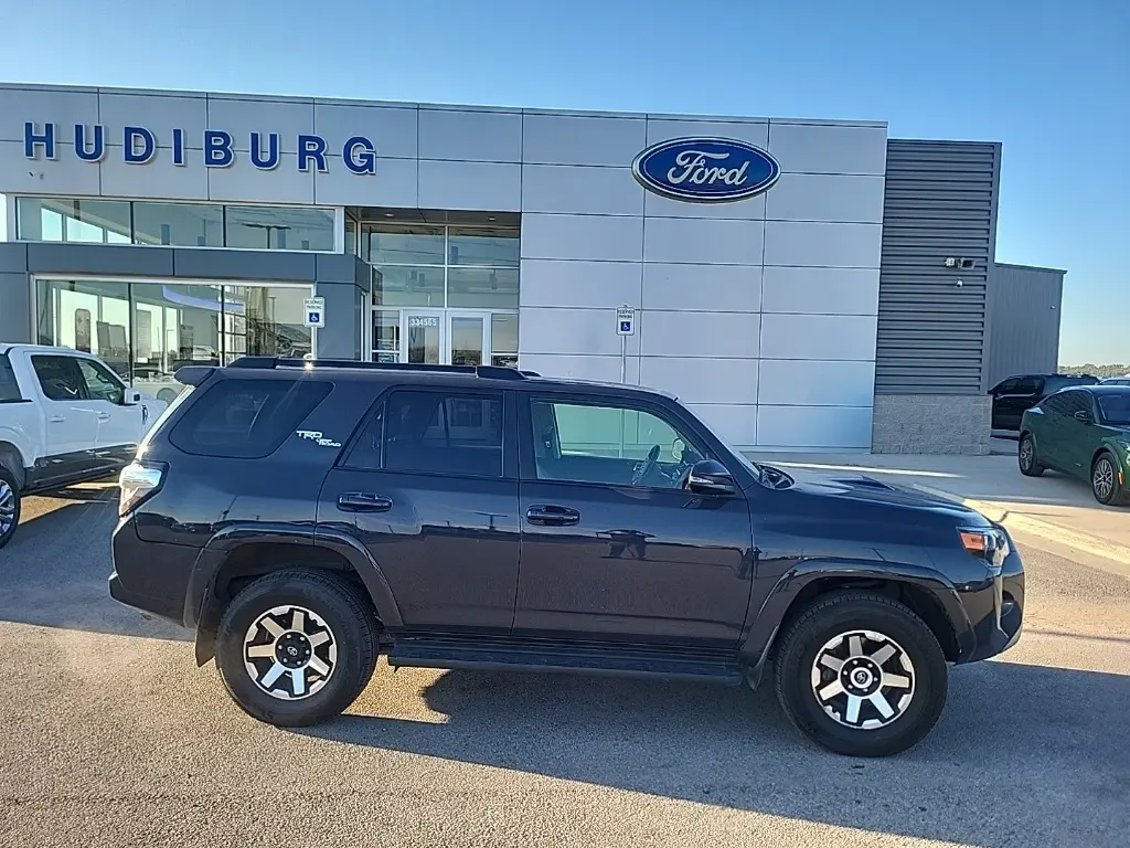 2024 Toyota 4Runner TRD Off-Road Premium photo 2