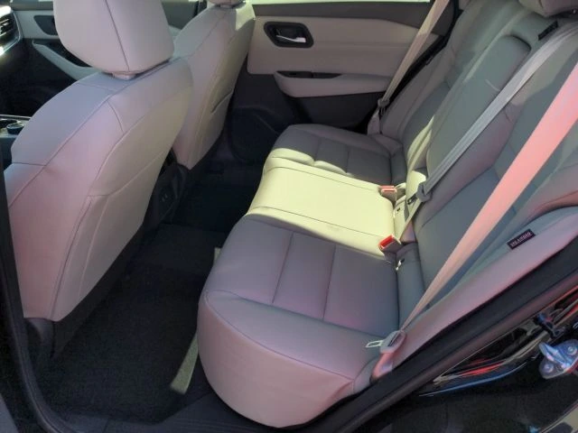 2026 Nissan Rogue Dark Armor - Photo 15