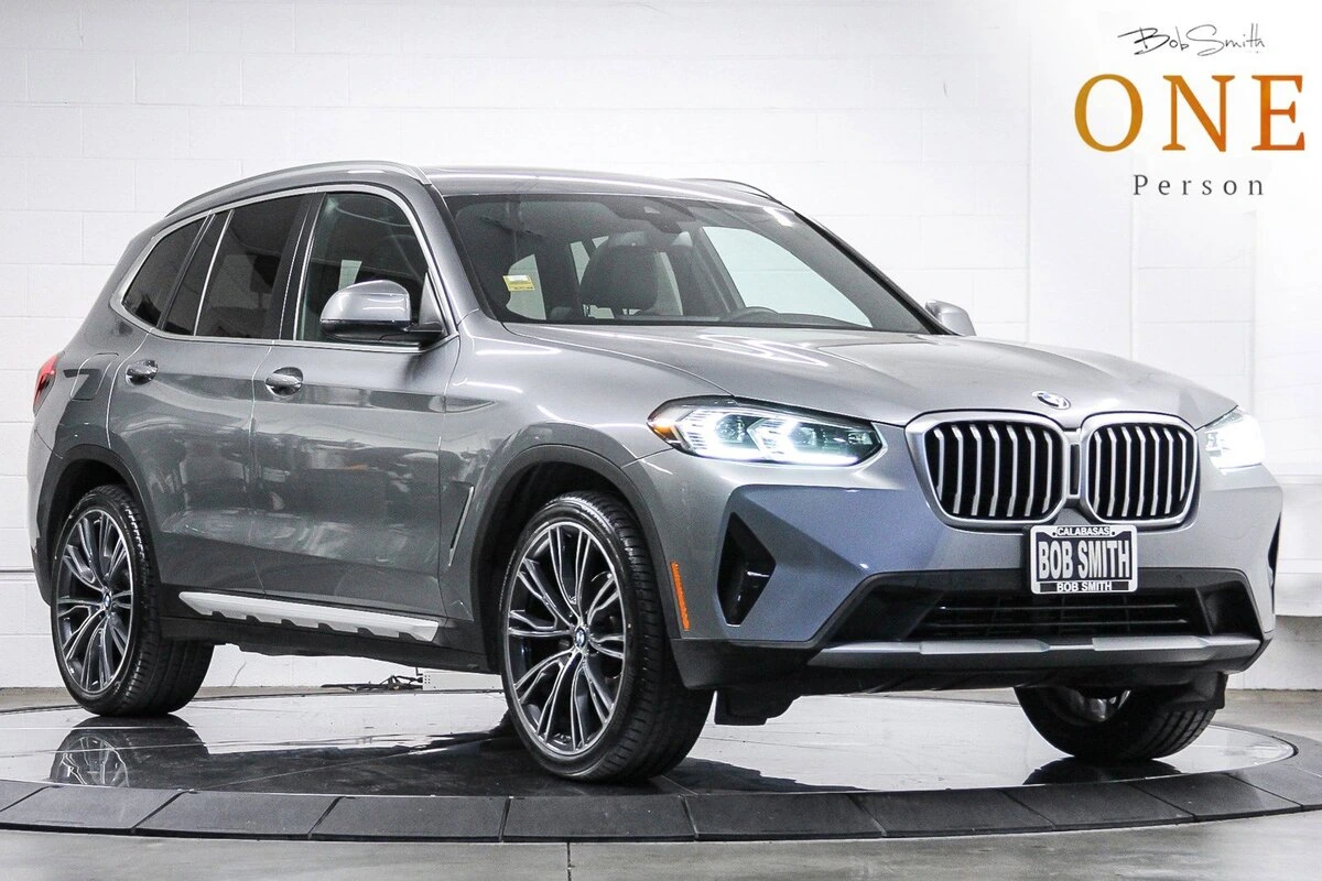 2023 BMW X3 sDrive30i's photo