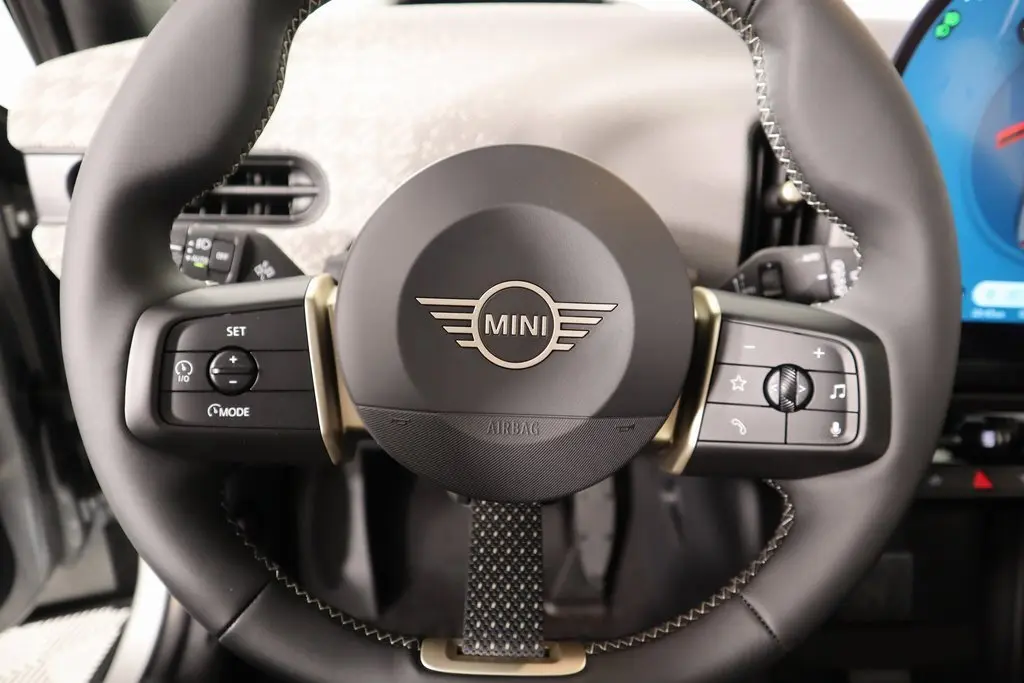 2025 Mini Cooper 4 Door Hardtop S photo 4