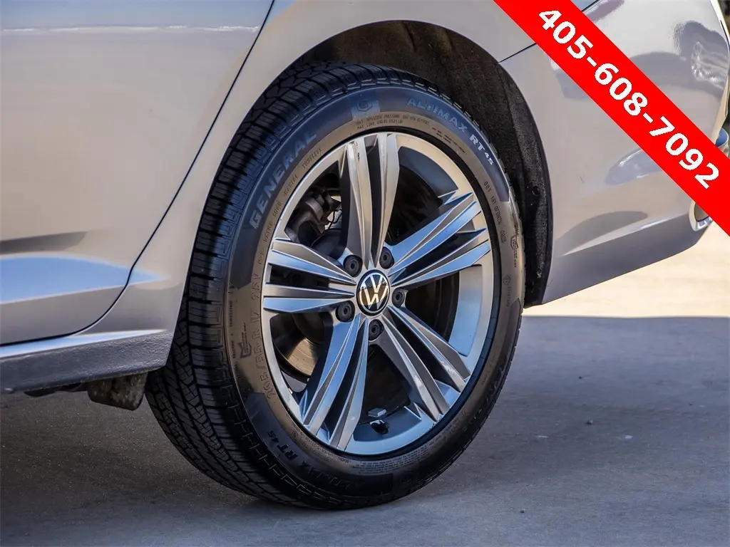 2022 Volkswagen Jetta 1.5T SE photo 3