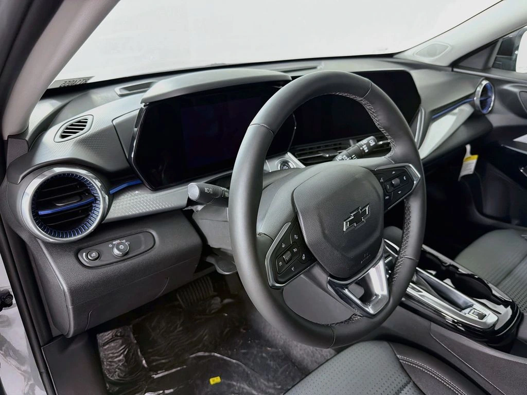 2026 Chevrolet Trax LT - Photo 9