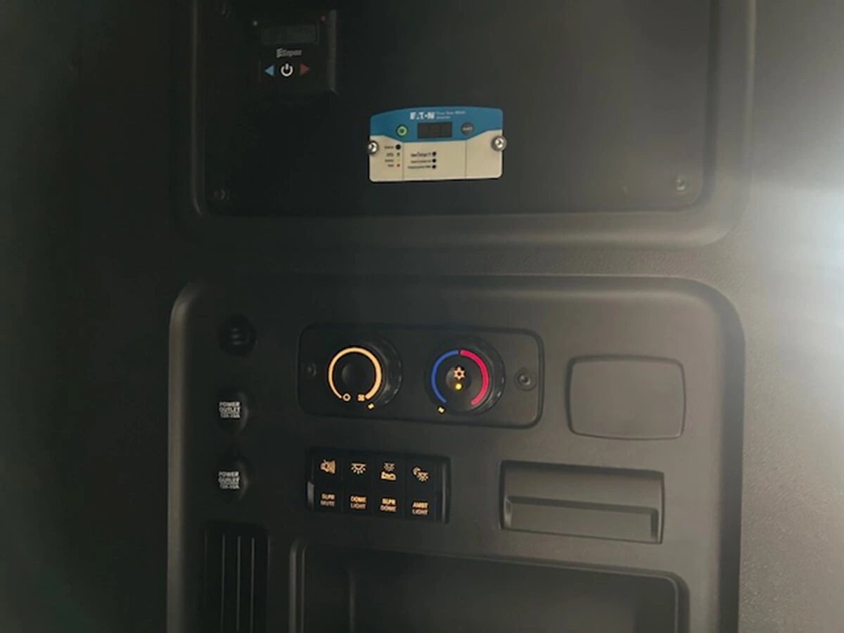 2024 Freightliner Cascadia - image 17