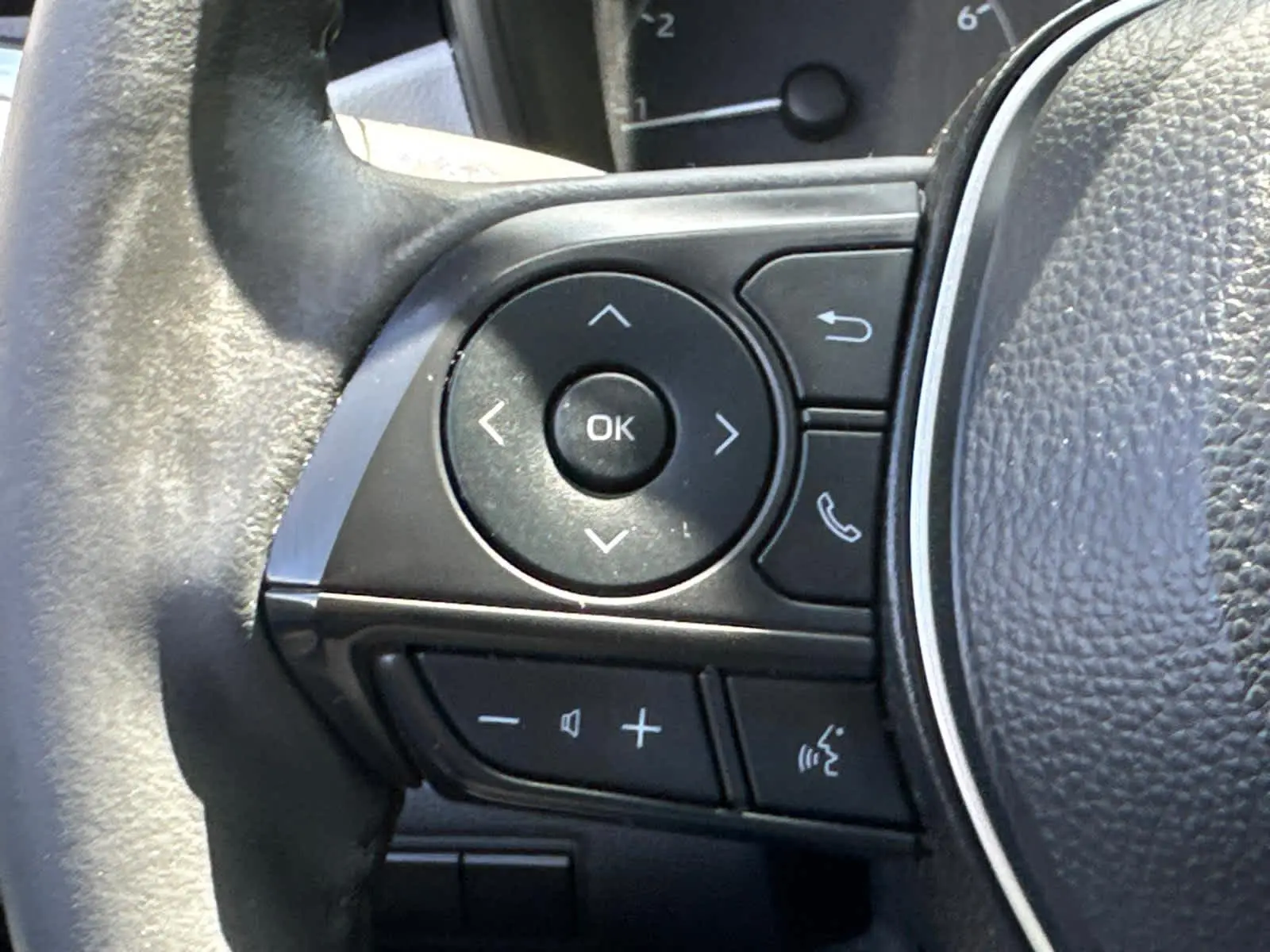 2024 Toyota Corolla SE Premium photo 21