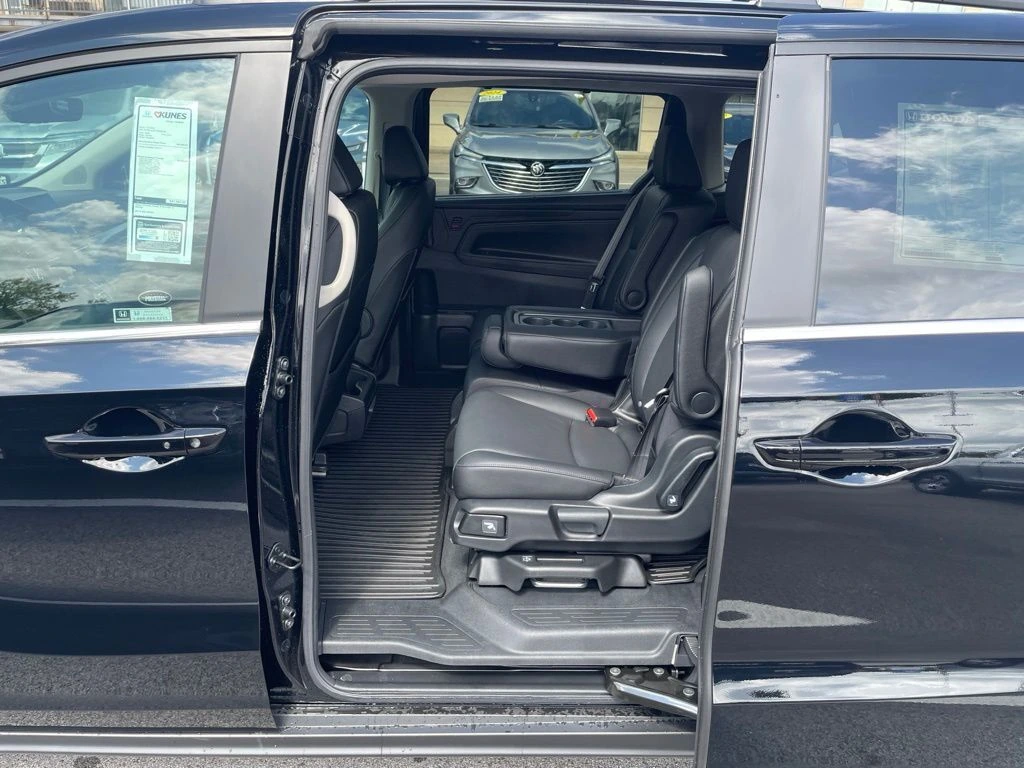 2026 Honda Odyssey EX-L - Photo 13