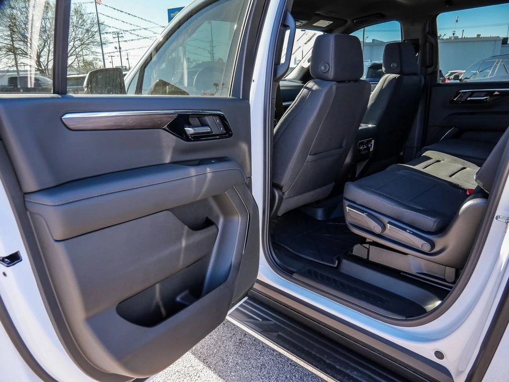 2026 Chevrolet Suburban LS - Photo 22
