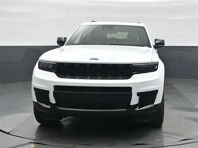 2025 Jeep Grand Cherokee Altitude X photo 3