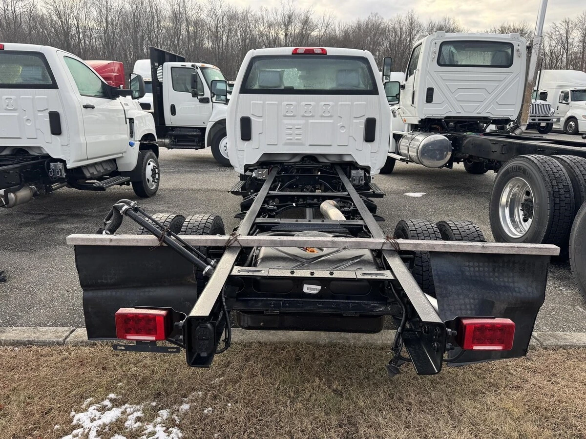 2024 International CV - image 2