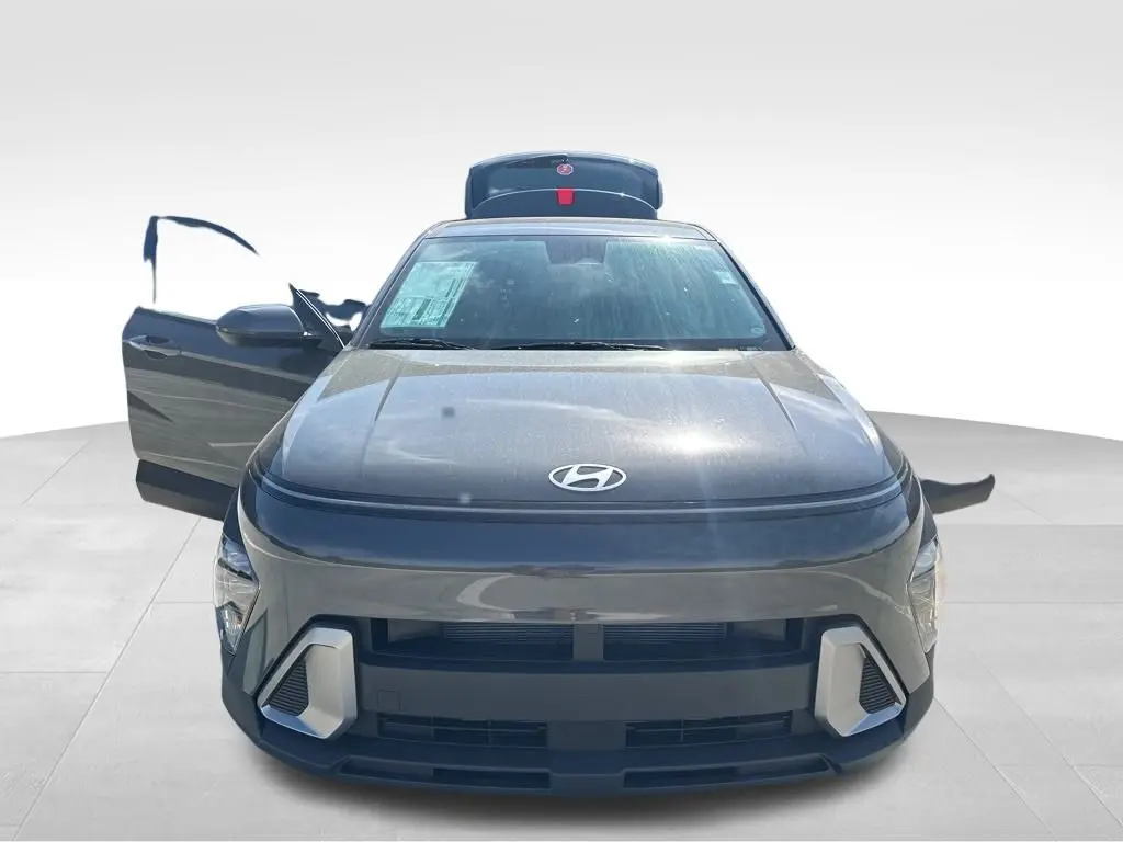 2026 Hyundai Kona SE photo 13