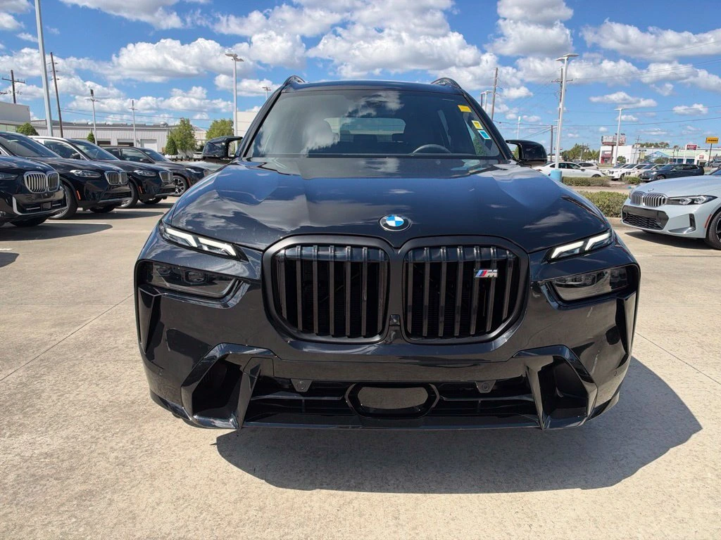 2026 BMW X7 M60i - Photo 8