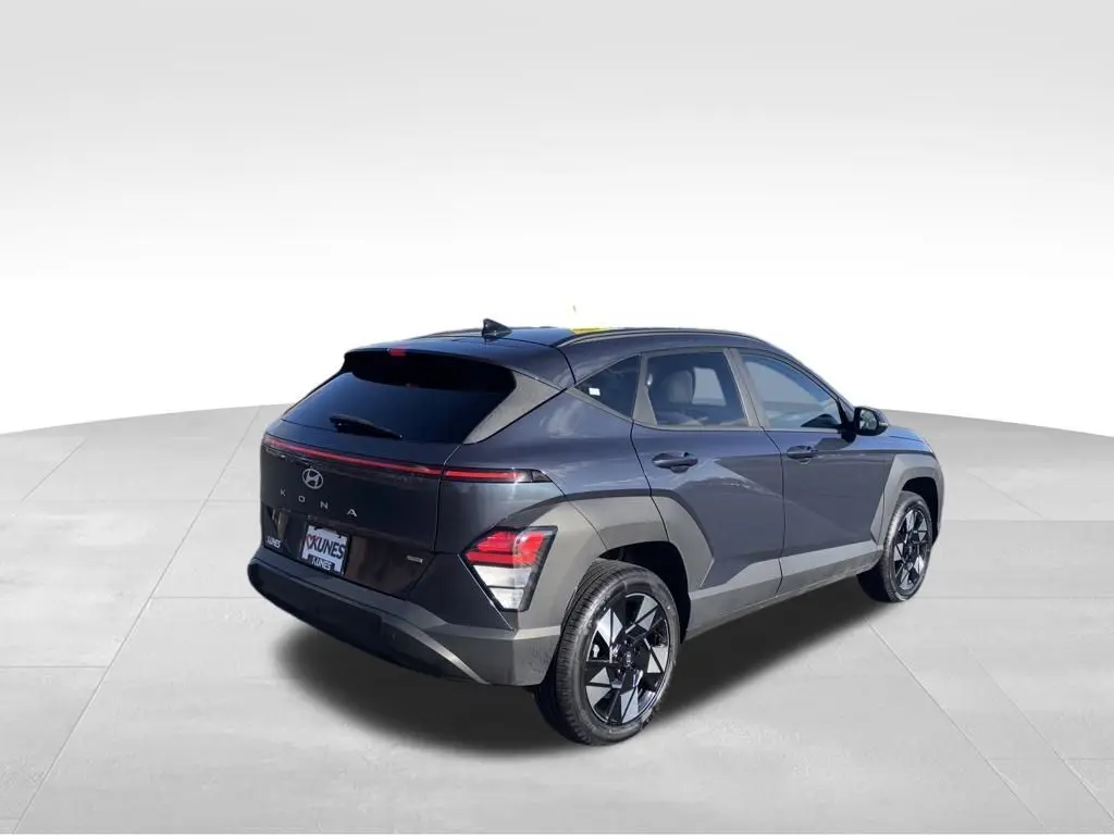 2024 Hyundai Kona SEL photo 3