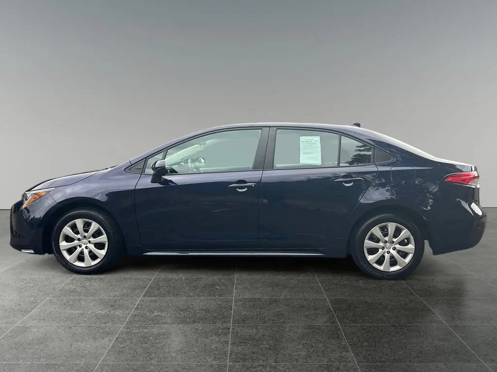 2025 Toyota Corolla LE photo 4