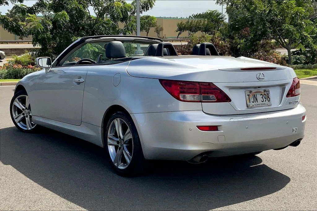 2015 Lexus IS 250 - Photo 9