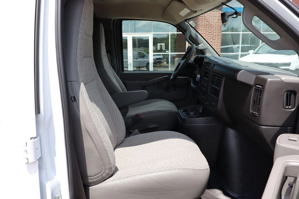 2025 Chevrolet Express Cargo Work Van - Photo 39