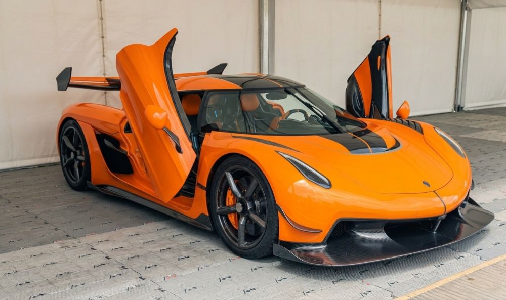 Koenigsegg Jesko Attack