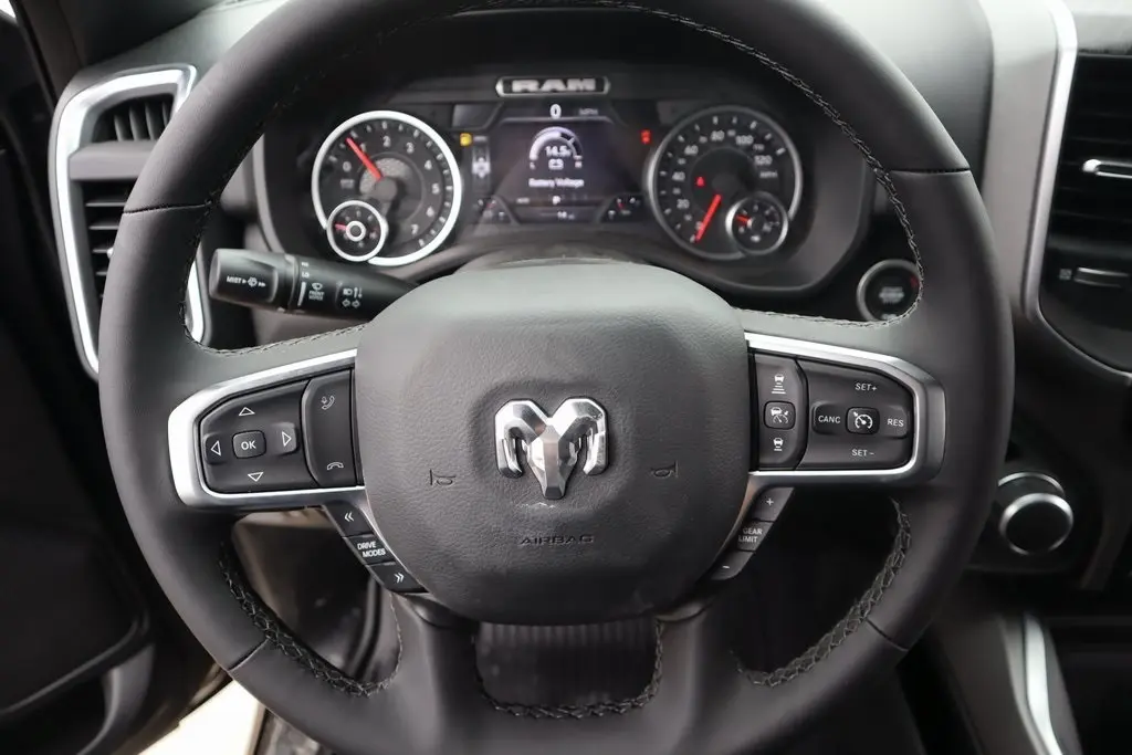 2025 Ram 1500 Big Horn Lone Star photo 3