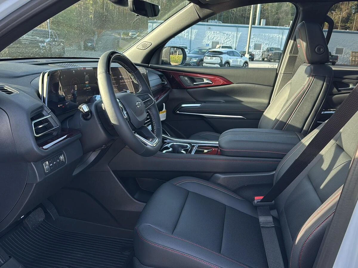 2026 Chevrolet Traverse Z71 - Photo 8