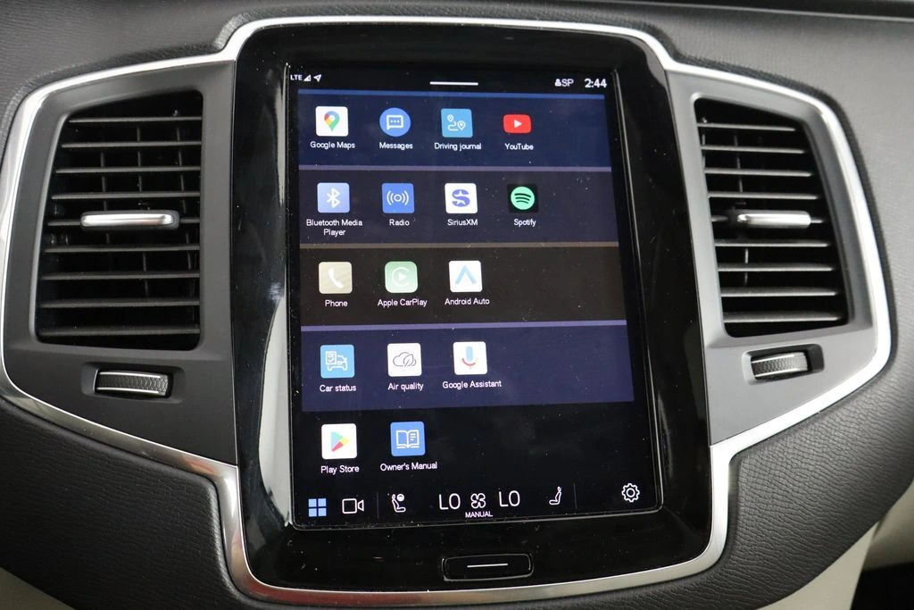 2023 Volvo - image 32