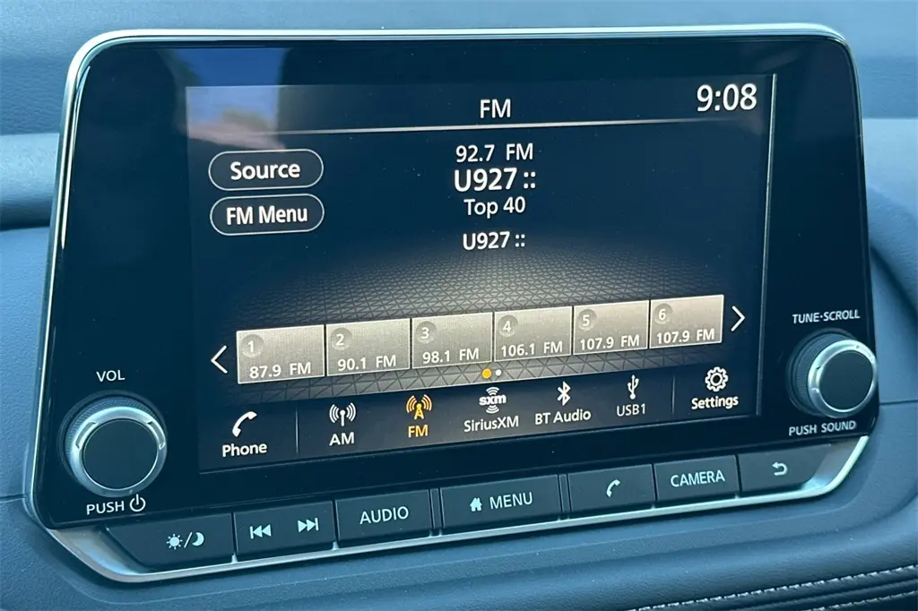 2026 Nissan Rogue SV photo 17