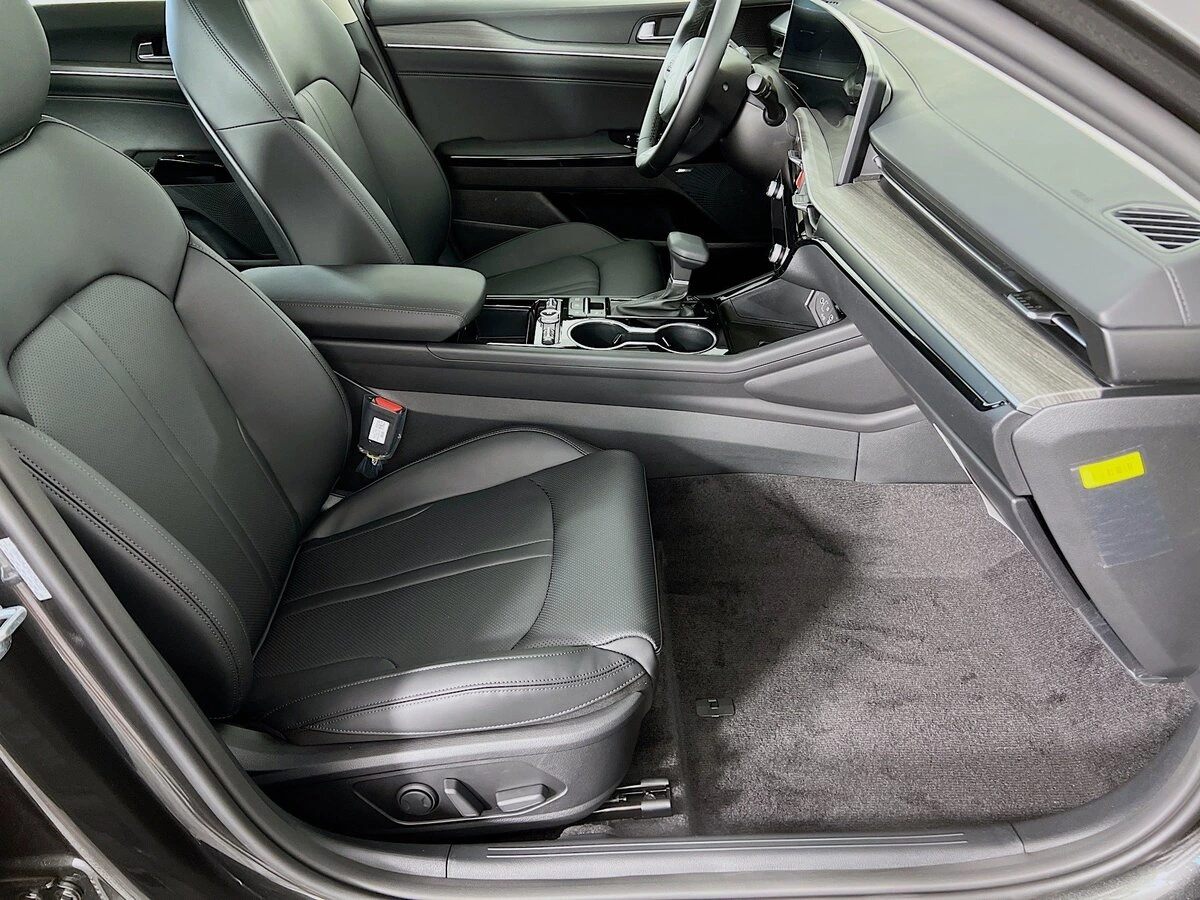 2026 Kia K5 EX - Photo 23