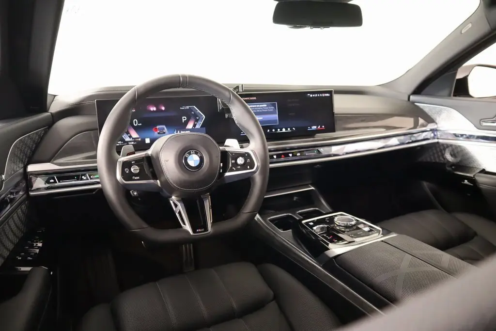 2025 Bmw 760i photo 2