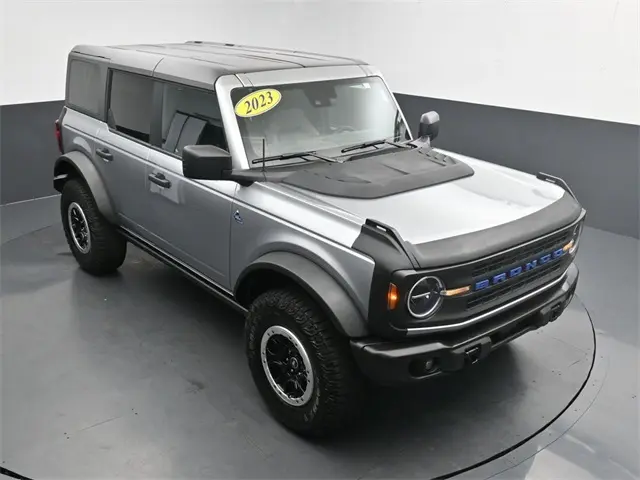 2023 Ford Bronco Black Diamond photo 10