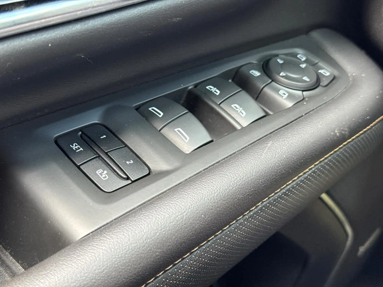 2021 Gmc Yukon AT4 photo 22